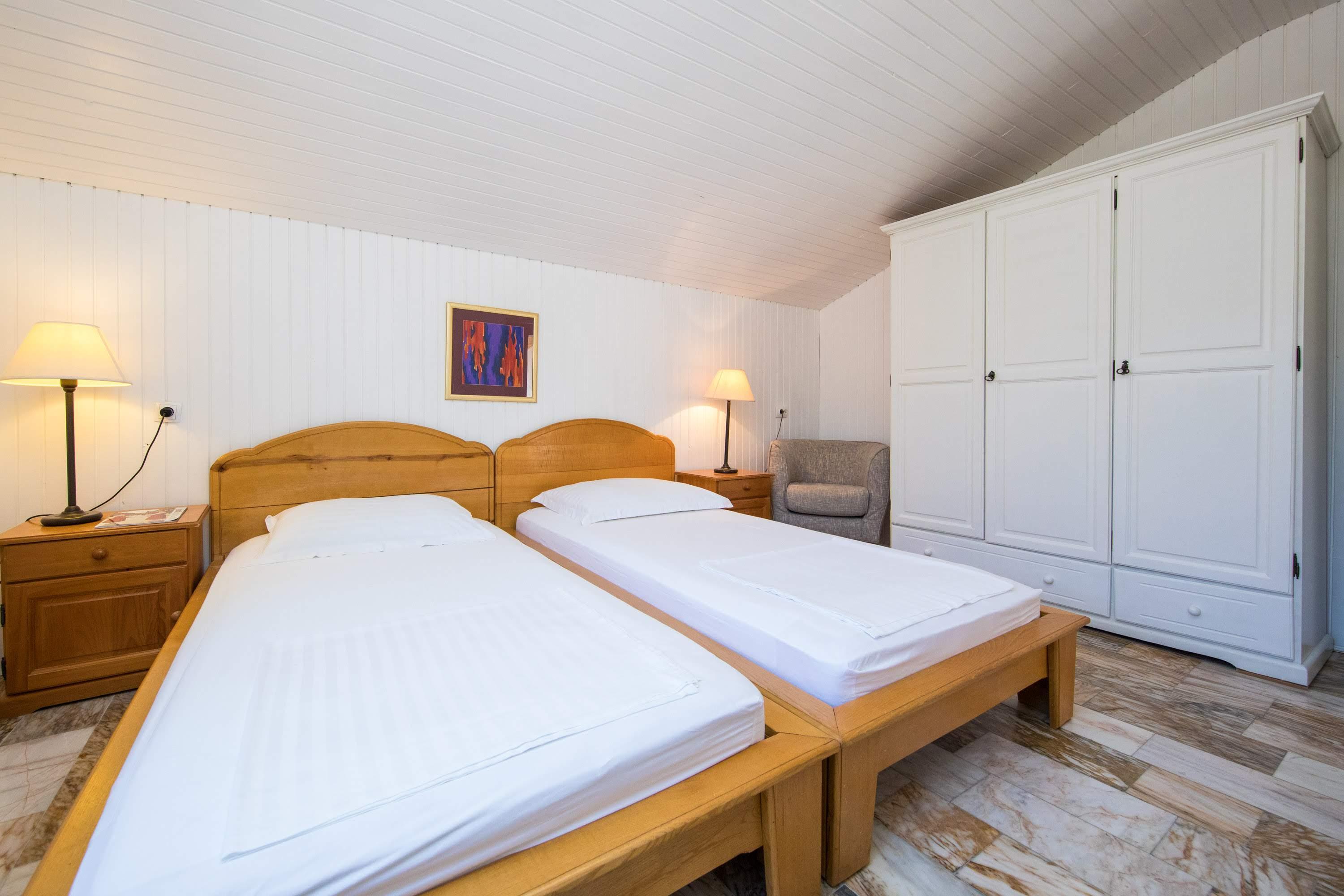 Guest House J&J Zaton  Extérieur photo