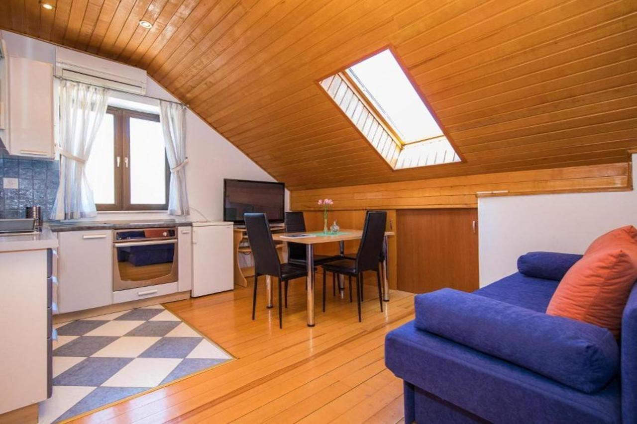 Guest House J&J Zaton  Extérieur photo